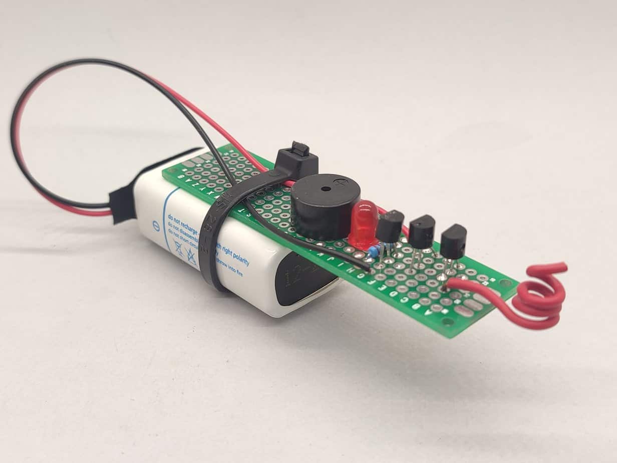 The finished live wire detector